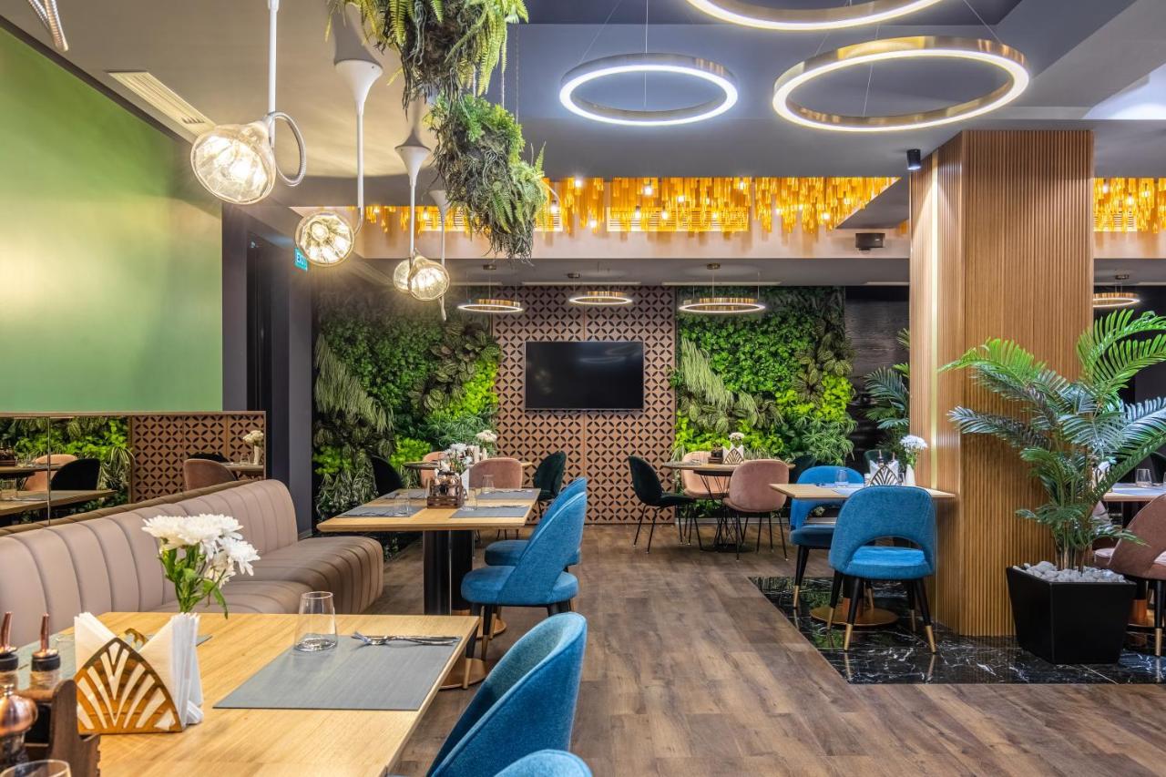Hotel Kristal Focşani Exteriér fotografie