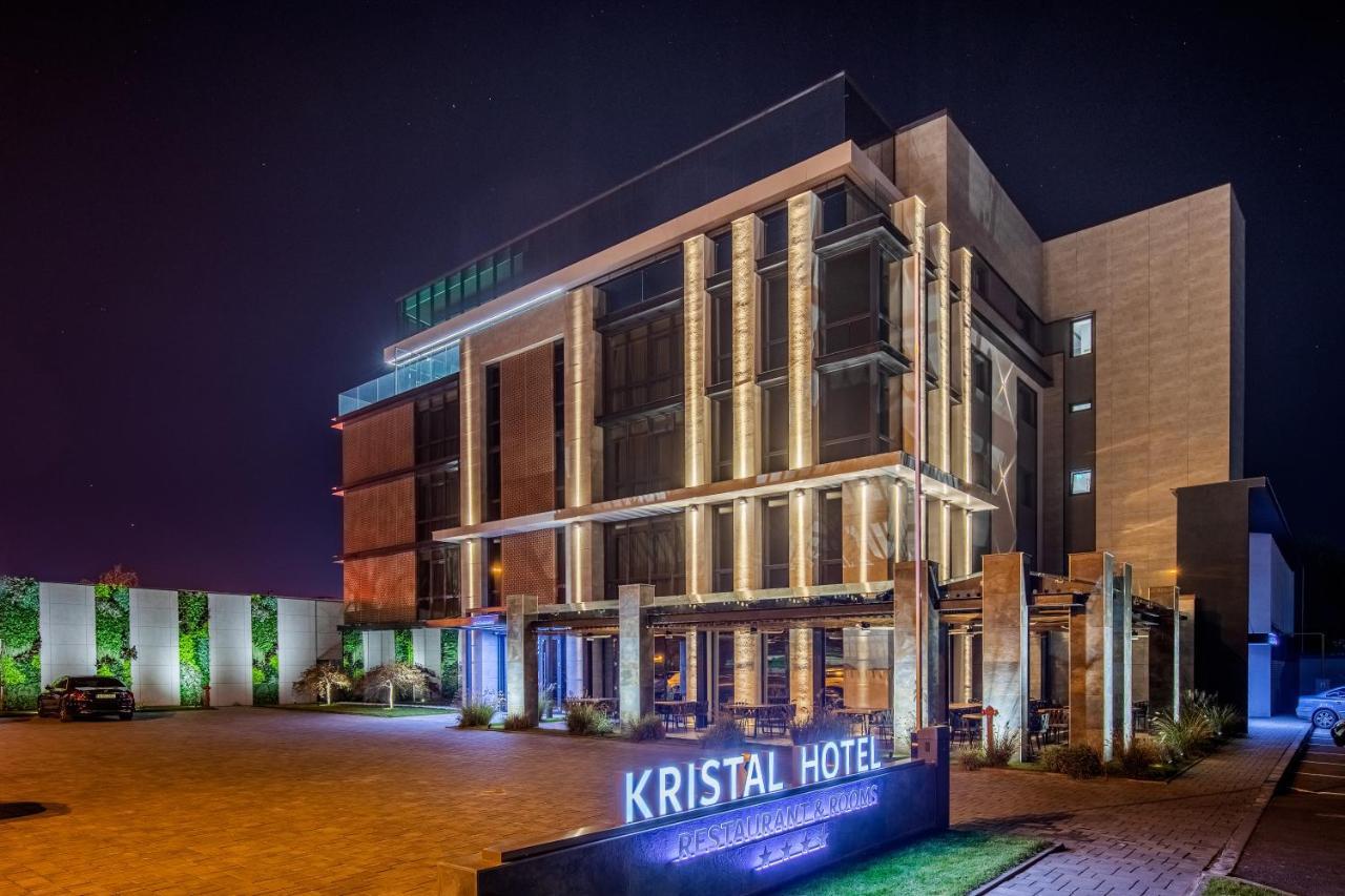Hotel Kristal Focşani Exteriér fotografie