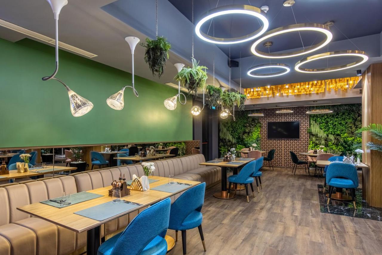 Hotel Kristal Focşani Exteriér fotografie
