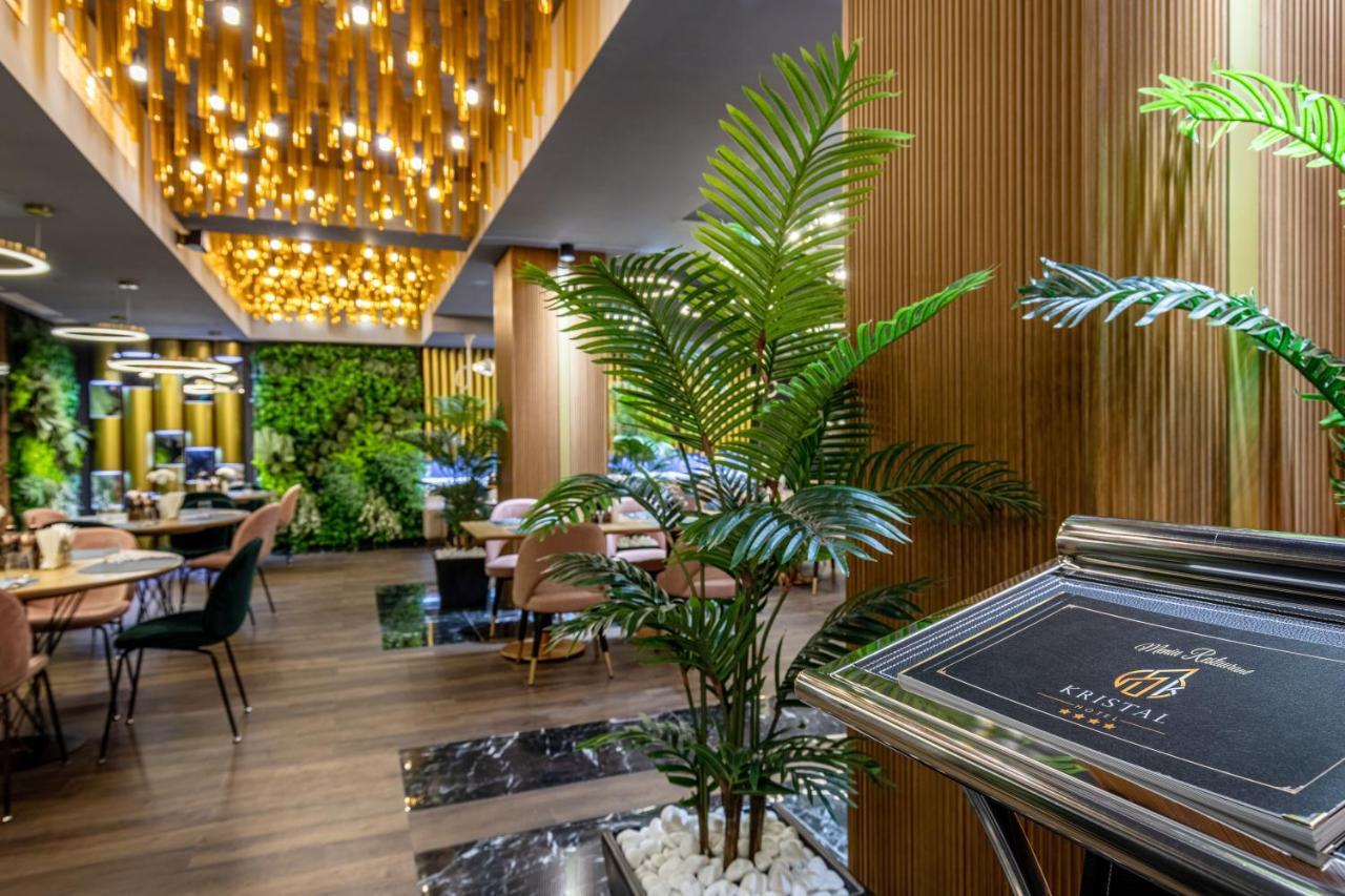 Hotel Kristal Focşani Exteriér fotografie