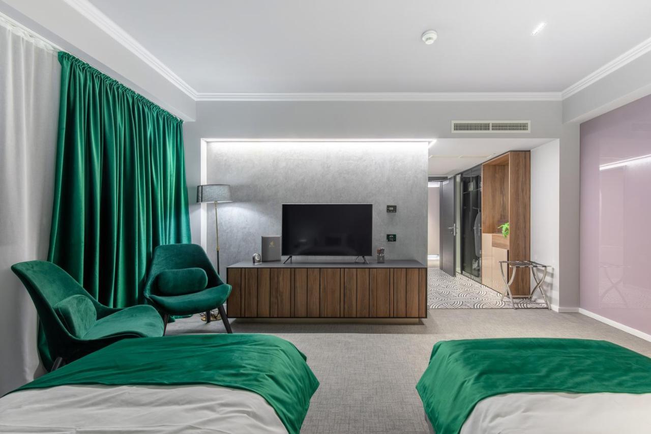 Hotel Kristal Focşani Exteriér fotografie