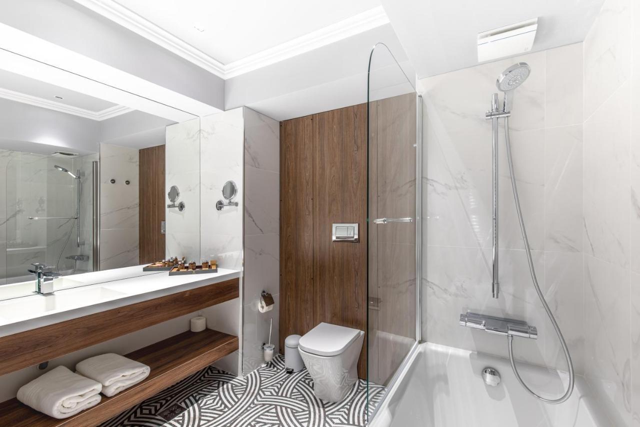 Hotel Kristal Focşani Exteriér fotografie