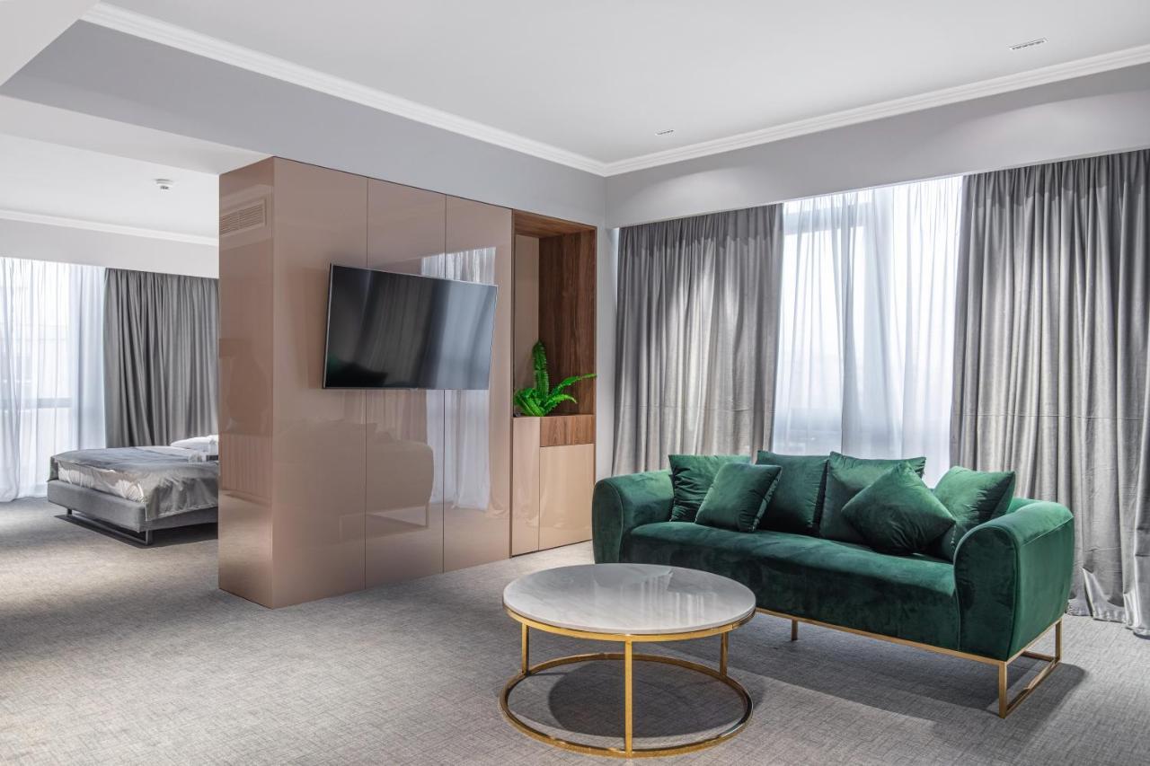 Hotel Kristal Focşani Exteriér fotografie