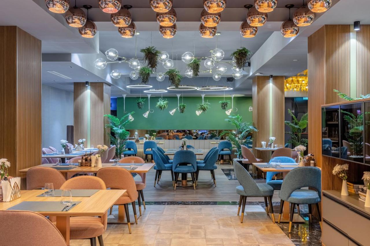 Hotel Kristal Focşani Exteriér fotografie